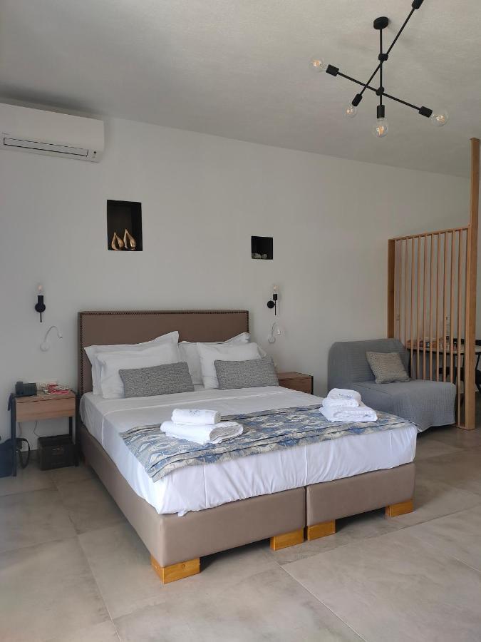 خْريسيا أموذيا Theros Villas & Suites المظهر الخارجي الصورة